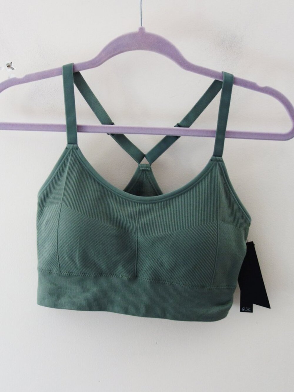 Athletics Essentials Seamless Ribbed Racerback Sports Bra (M) NWT
